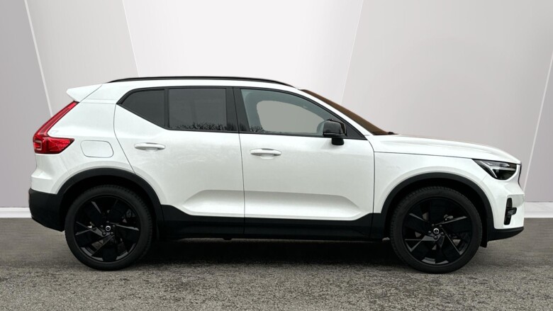 Volvo XC40 2.0 B3P Plus Black Edition 5dr Auto Petrol Estate